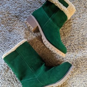 Green Sherpa booties